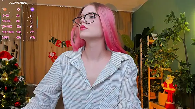 Gretchen Mol online show from December 2025 07:33:02 AM