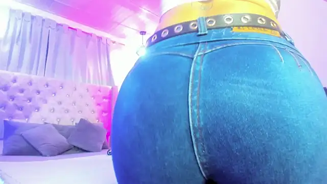 nicolee millerr online show from January 2026 12:41:02 PM