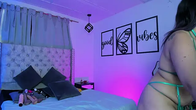 nicolee millerr online show from March 2026 12:25:02 PM