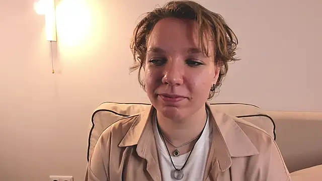 EdaGambee online show from February 2025 08:35:02 PM