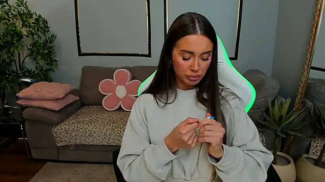 Anya-Ray online show from March 2026 12:49:01 PM