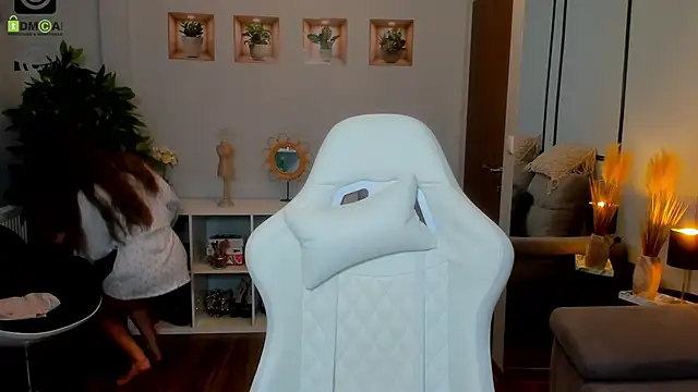 Anya-Ray online show from November 2025 02:12:01 PM