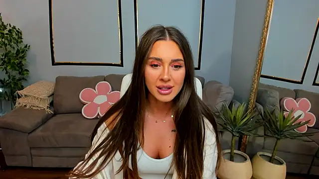 Anya-Ray online show from April 2026 01:03:01 PM