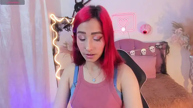 Snapshot of palmerfox_tay chatting on November 2025 03:33:02 AM palmerfox tay online show from November 2025 03:33:02 AM