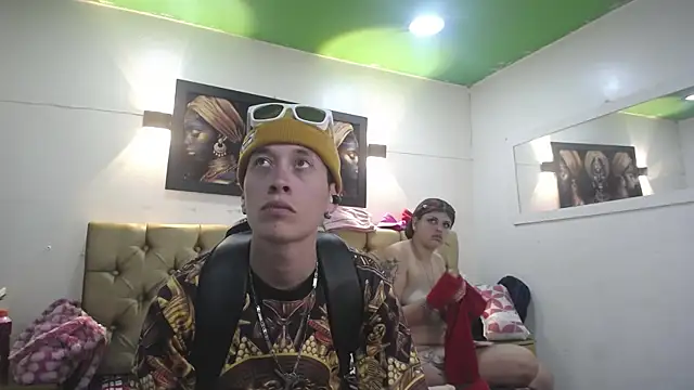 SimonAndJocelyn online show from September 2025 04:00:02 PM