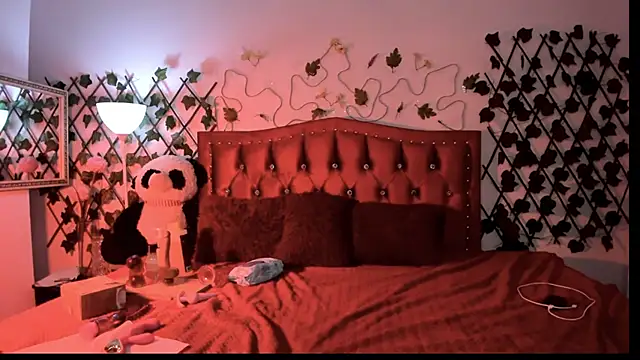 IZZY BEAUTIFUL online show from September 2025 09:18:01 PM