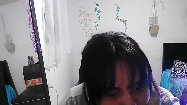 alexandraluv online show from October 2025 10:01:02 PM