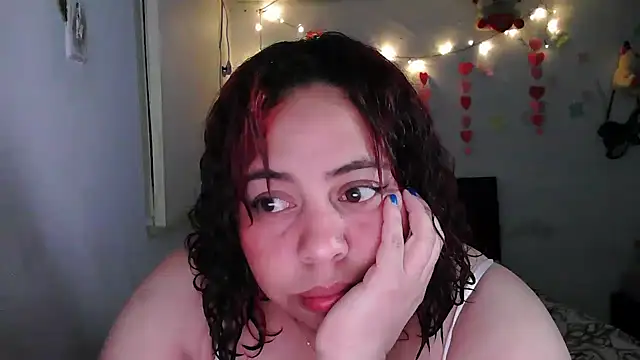 Snapshot of alexandraluv chatting on February 2026 02:56:01 AM alexandraluv online show from February 2026 02:56:01 AM