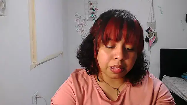 alexandraluv online show from November 2025 10:32:01 PM