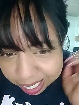 alexandraluv online show from September 2025 06:19:02 PM