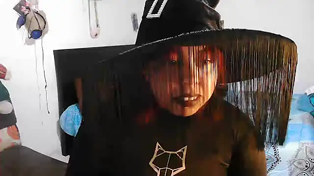 alexandraluv online show from October 2025 10:06:01 PM