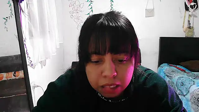 alexandraluv online show from October 2025 11:06:02 PM