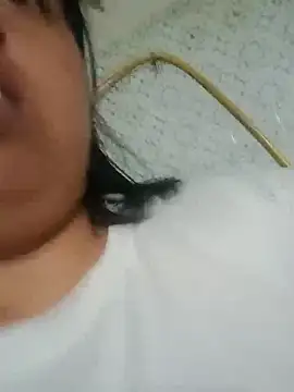 alexandraluv online show from October 2025 10:21:01 PM