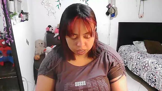 alexandraluv online show from November 2025 10:04:01 PM