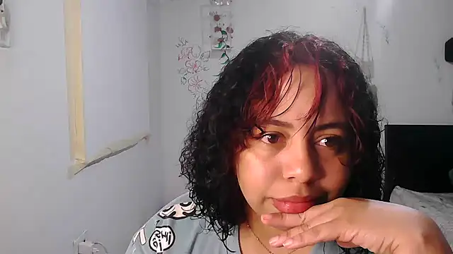 alexandraluv online show from November 2025 10:54:01 PM