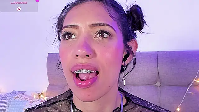 Miss veronicaa2 online show from February 2025 06:26:02 PM