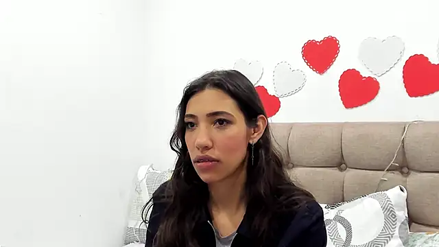 Miss veronicaa2 online show from February 2025 09:39:01 PM