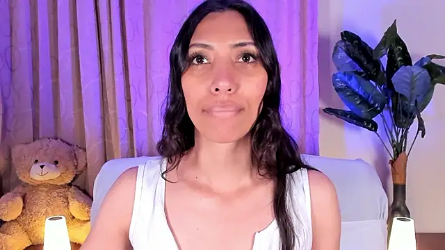 Snapshot of Miss_veronicaa2 chatting on February 2026 01:23:01 PM Miss veronicaa2 online show from February 2026 01:23:01 PM