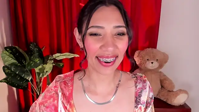 Miss veronicaa2 online show from October 2025 01:23:01 PM