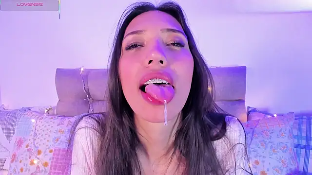 Miss veronicaa2 online show from February 2025 06:46:01 PM