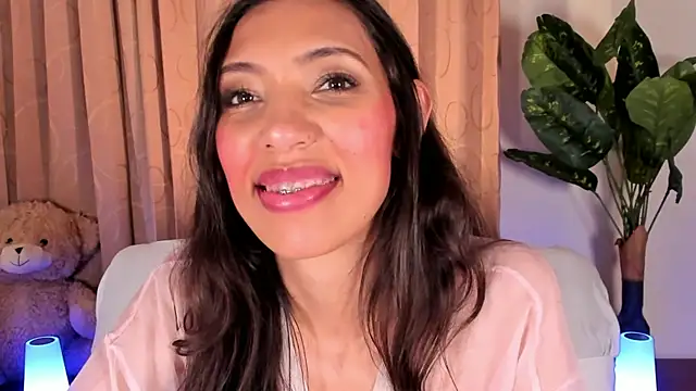 Snapshot of Miss_veronicaa2 chatting on February 2026 01:34:01 PM Miss veronicaa2 online show from February 2026 01:34:01 PM