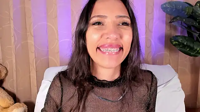 Snapshot of Miss_veronicaa2 chatting on March 2026 01:26:01 PM Miss veronicaa2 online show from March 2026 01:26:01 PM