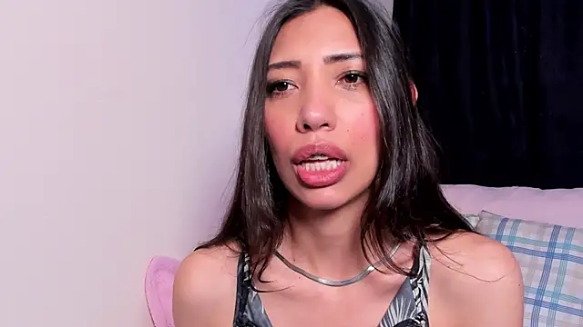 Miss veronicaa2 online show from November 2025 01:00:02 PM