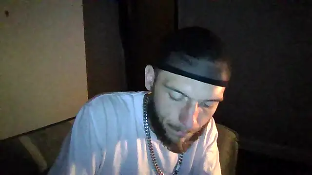 Snapshot of cruz815 chatting on October 2025 07:31:01 AM cruz815 online show from October 2025 07:31:01 AM