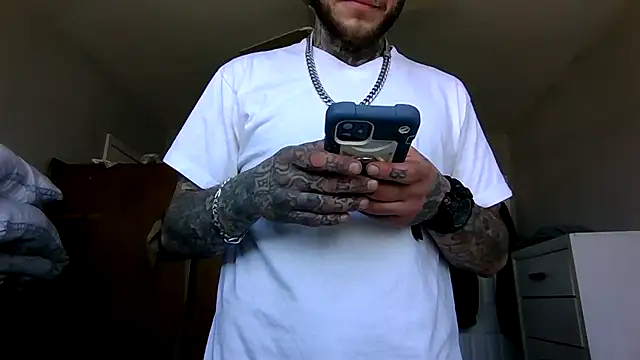 cruz815 online show from April 2026 06:25:02 PM