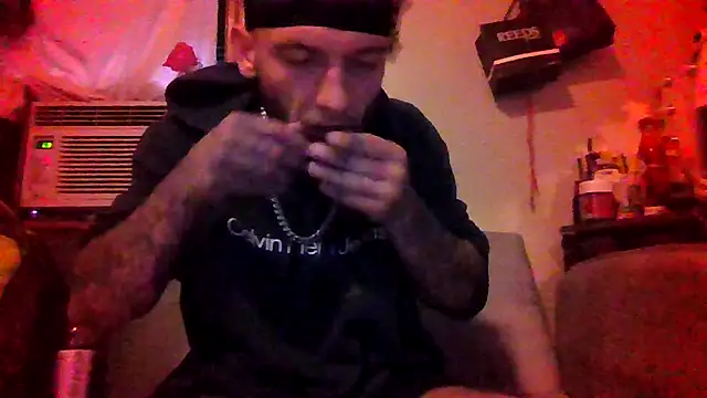 cruz815 online show from September 2025 10:58:02 PM