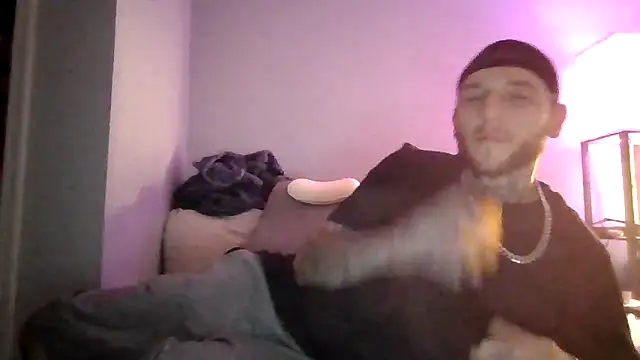 cruz815 online show from December 2025 10:24:01 PM