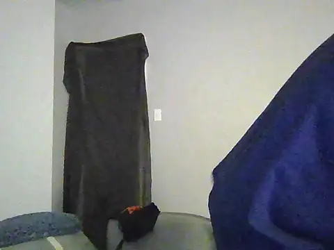 Snapshot of cruz815 chatting on November 2025 10:24:01 PM cruz815 online show from November 2025 10:24:01 PM