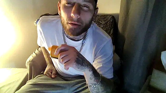 cruz815 online show from December 2025 01:19:02 AM