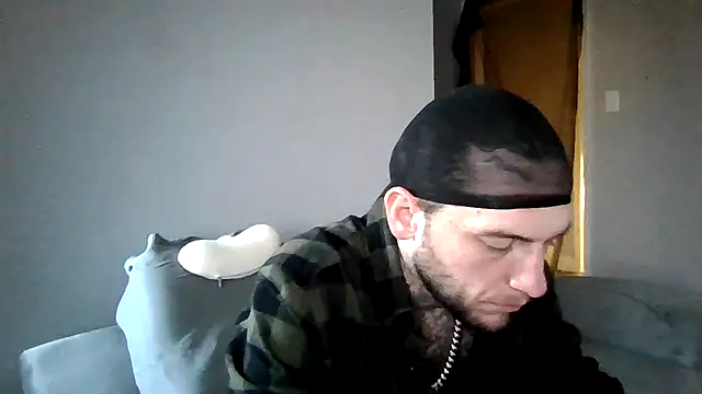 Snapshot of cruz815 chatting on December 2025 09:08:02 PM cruz815 online show from December 2025 09:08:02 PM