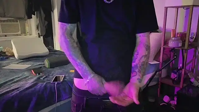 cruz815 online show from April 2026 01:31:02 AM