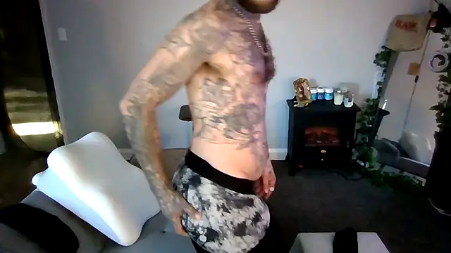 cruz815 online show from February 2026 09:56:01 PM