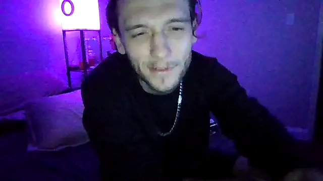 Snapshot of cruz815 chatting on December 2025 10:32:01 PM cruz815 online show from December 2025 10:32:01 PM