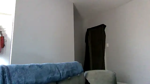 cruz815 online show from March 2026 03:59:01 PM