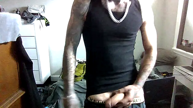 cruz815 online show from April 2026 05:25:01 PM