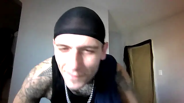 Snapshot of cruz815 chatting on November 2025 07:51:02 PM cruz815 online show from November 2025 07:51:02 PM