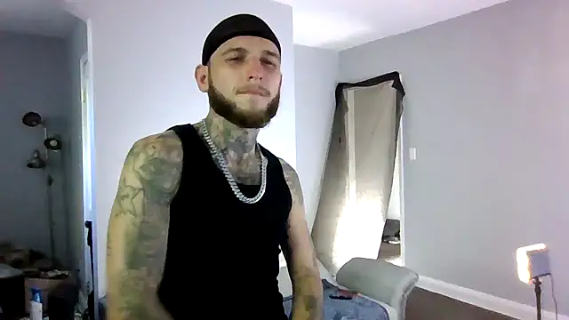 Snapshot of cruz815 chatting on October 2025 09:03:01 PM cruz815 online show from October 2025 09:03:01 PM