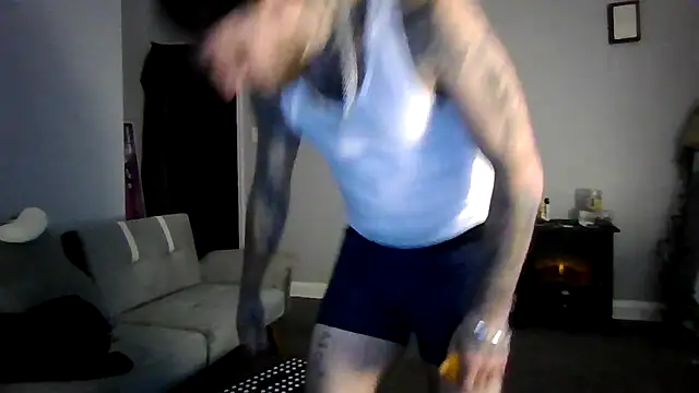 Snapshot of cruz815 chatting on December 2025 12:27:02 AM cruz815 online show from December 2025 12:27:02 AM