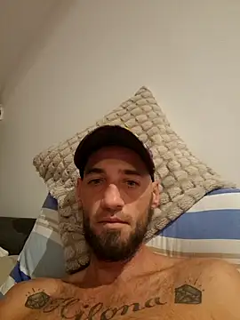 enzo4586 online show from August 2026 11:12:02 PM