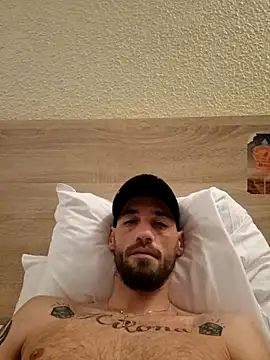 enzo4586 online show from March 2025 08:25:01 PM