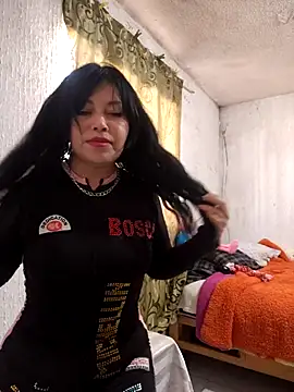 Snapshot of KellyPerlaxxx chatting on November 2025 03:37:02 PM KellyPerlaxxx online show from November 2025 03:37:02 PM