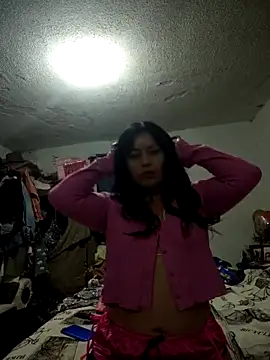 Snapshot of KellyPerlaxxx chatting on November 2025 05:34:01 AM KellyPerlaxxx online show from November 2025 05:34:01 AM