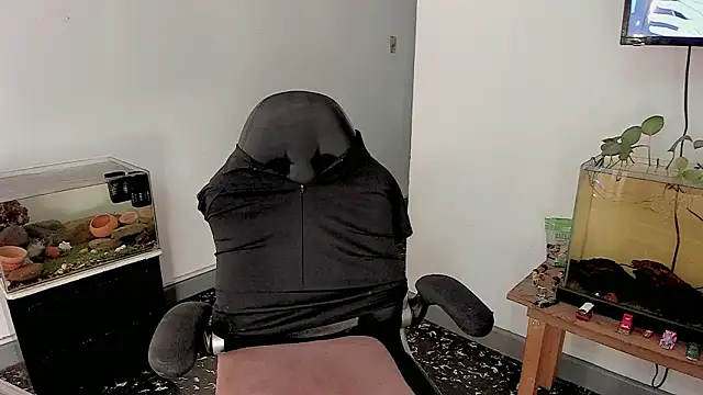 Dylan Milk online show from March 2026 02:28:01 AM