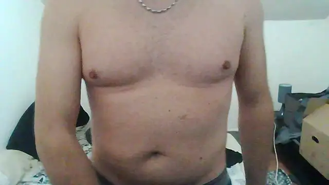 Snapshot of Zer_oki chatting on January 2025 09:04:02 PM Zer oki online show from January 2025 09:04:02 PM