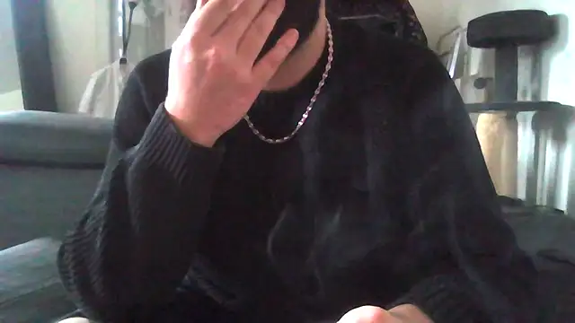 Snapshot of Zer_oki chatting on March 2025 04:26:01 PM Zer oki online show from March 2025 04:26:01 PM