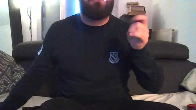 Snapshot of Zer_oki chatting on September 2025 05:20:01 PM Zer oki online show from September 2025 05:20:01 PM